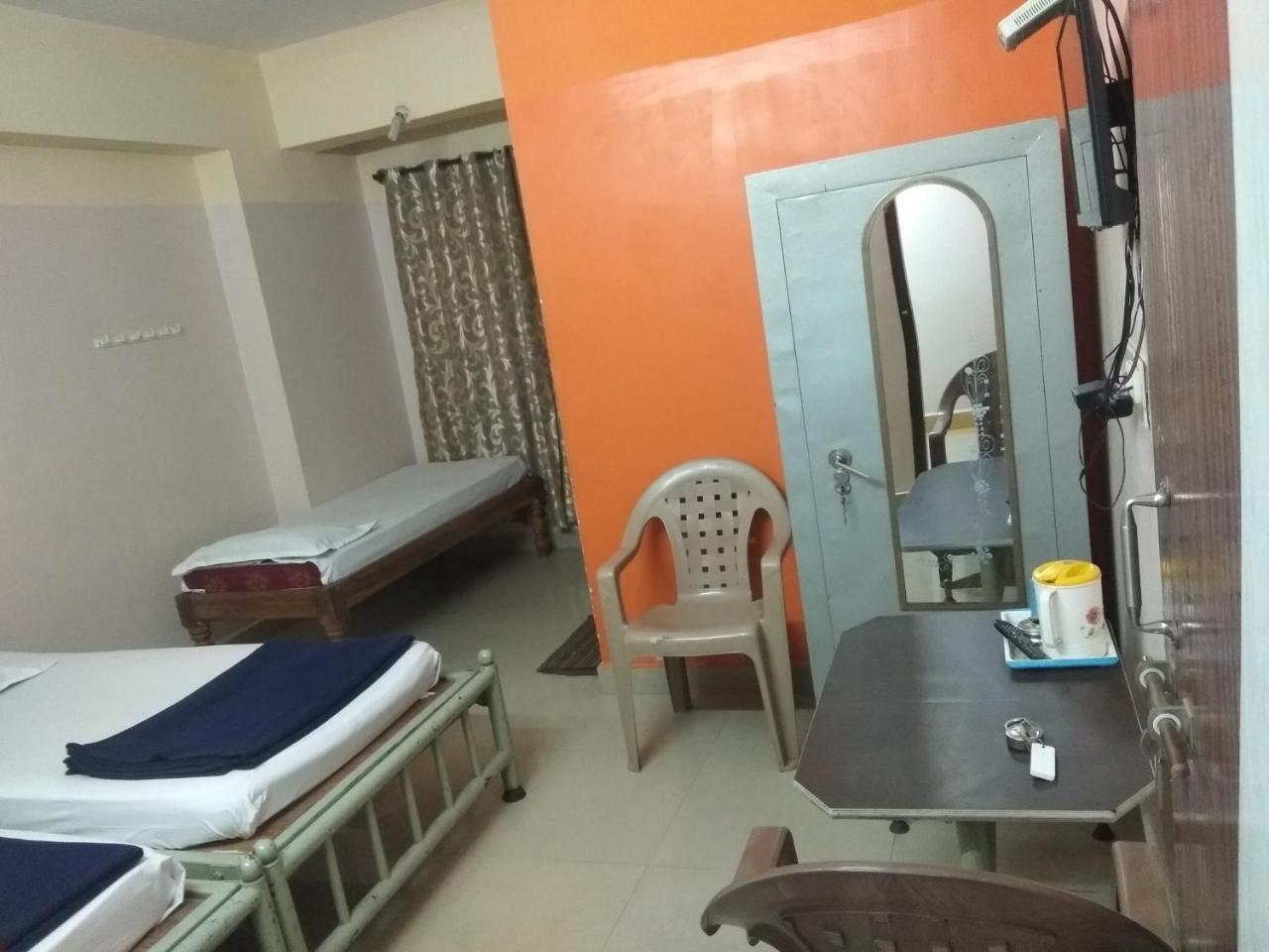 Apoorva Residency Hotel Bangalore Esterno foto