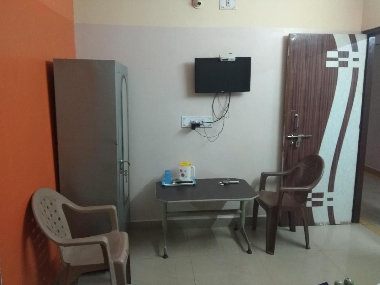 Apoorva Residency Hotel Bangalore Esterno foto