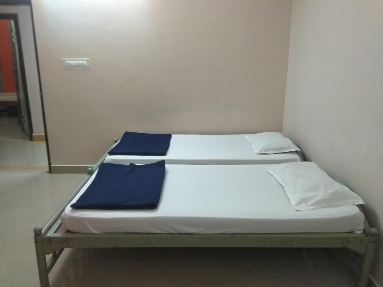 Apoorva Residency Hotel Bangalore Esterno foto